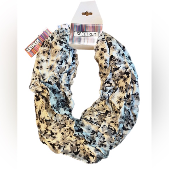 Spectrum Frost Grey scarf - Picture 1 of 3